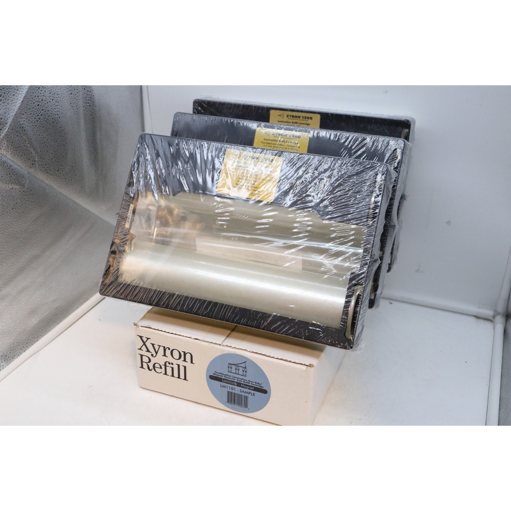 Xyron 1200 Hand Crank Cold Laminator Machine | 4 Refill Cartridges | WORKS GREAT - Picture 12 of 16
